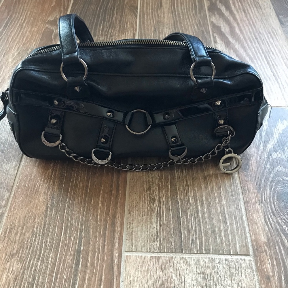 Vintage Guess shoulder bag black with chains - Picture 1 of 6